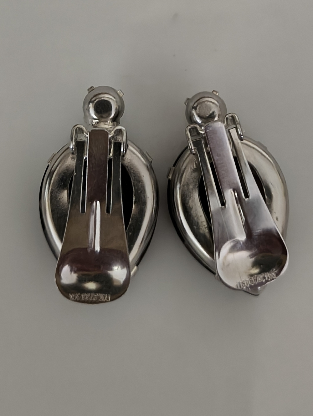 Vtg 50s Dior Orena Patented Silver Plated Faceted Purple Glass Clip On Earrings - Picture 3 of 9